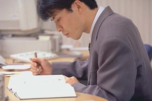 覆面調査員の仕事とは？初心者でもできる副業の魅力と始め方ガイド